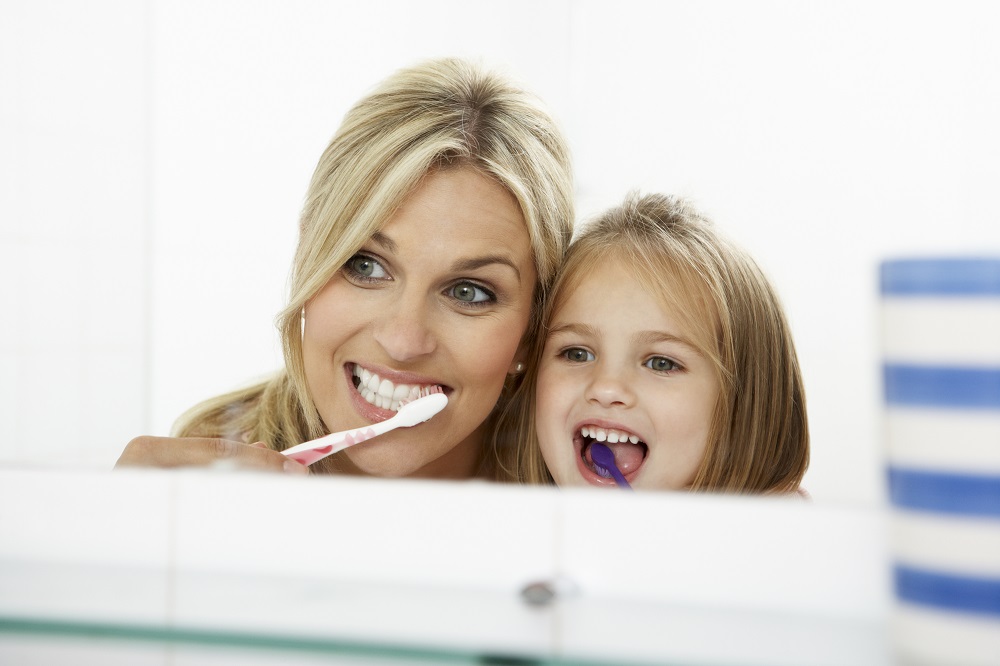 Кариесът при децата. Кога да започне грижата за детските зъби?