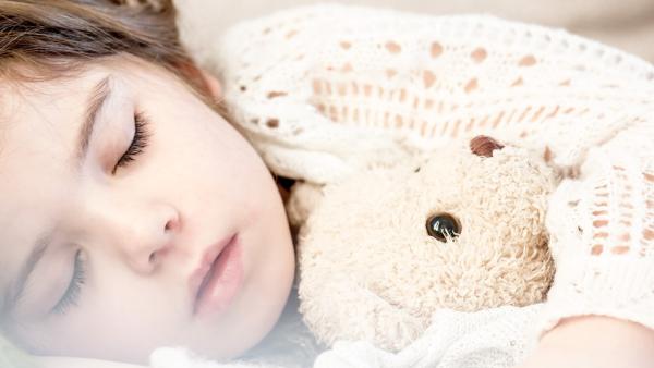 Признаци на сънна апнея при възрастни и деца
