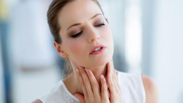 9 Топ начина за успокояване на болки в гърлото