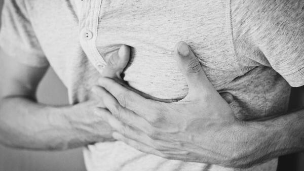 26 причини за гръдната болка