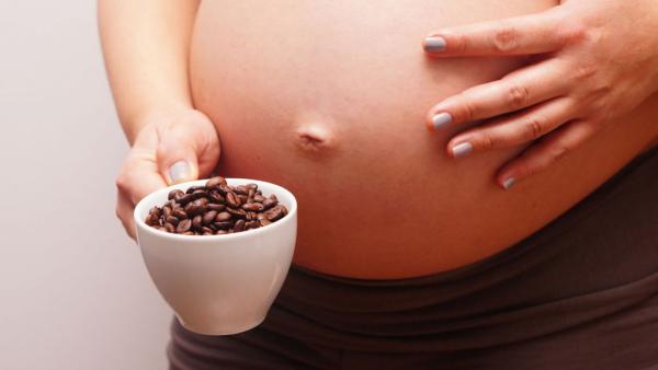 Пиенето на кафе по време на бременност - мит или реална опасност?