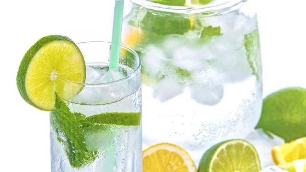 8 ползи за здравето от пиенето на детокс вода