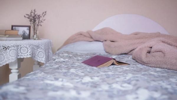 Как проблемите със съня при възрастни се отрязяват на риска от Алцхаймер 