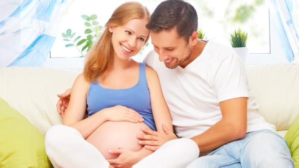 Съвети за бъдещите татковци – как може да помогнем по време на раждането?