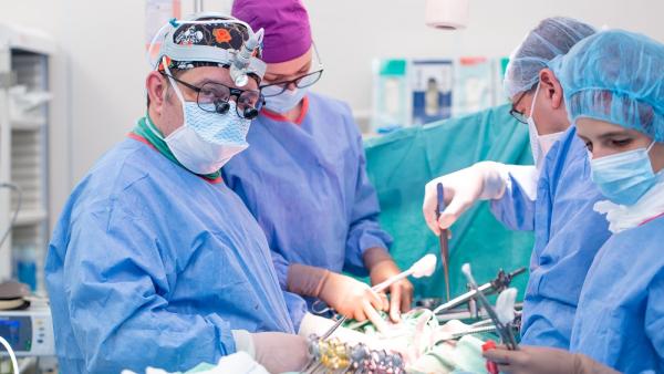 Спасиха живота на 57-годишен мъж с руптурирала гръдно-коремна аневризма на аортата в сърдечно-съдов център