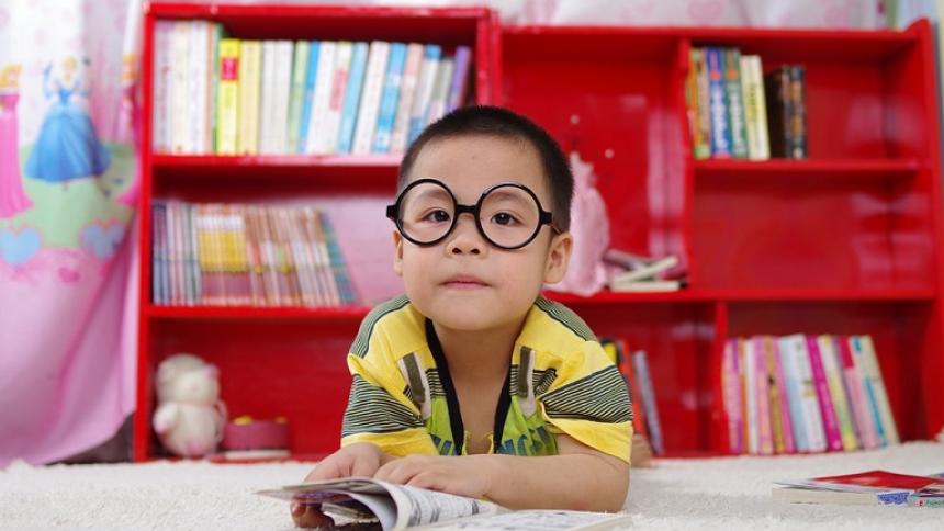 Как да разберем детето има ли нужда от очила
