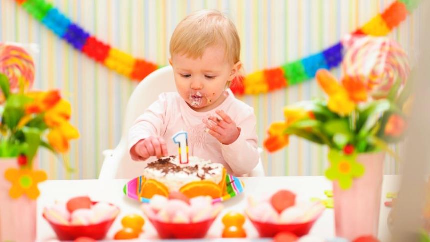 Как трябва да бъдат хранени децата до 1 годишна възраст?